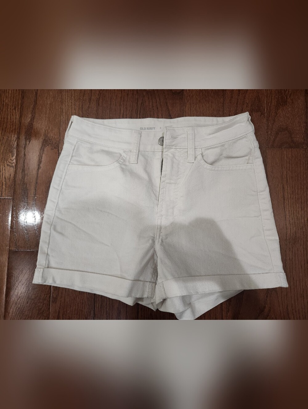 Old Navy WOW Women's White Cuffed Denim Shorts